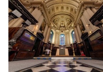 Guitarra clásica a la luz de las velas Londres