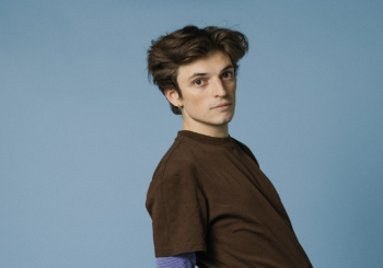 Manu Estrach Presenta 