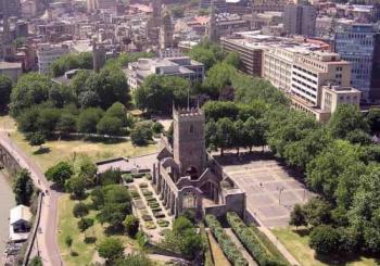 Bristol Audio Tour: Bristol's Timeless Landmarks Audio Odyssey