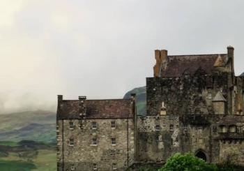 Inverness Audio Tour: Bridges, Spires & Highland Intrigue