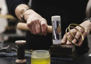 Poble Espanyol - Taller artesanal: joyería creativa con plata Barcelona