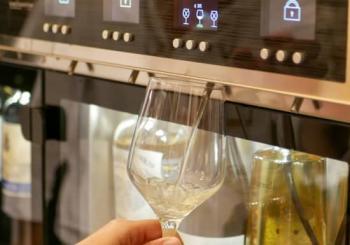 Cata en el corazón de El Born: 4 vinos + tabla de quesos a Barcelona