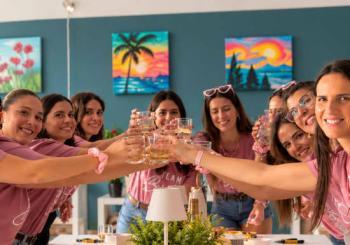Taller de Joyas con Vino Ilimitado y Picoteo en Bspark Málaga