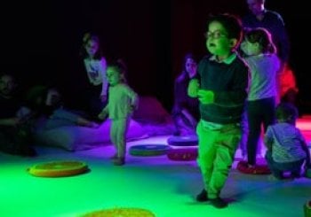 Aprenem els colors i ballem a Barcelona