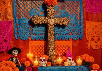 Sabores de Día de Muertos: Experiencia Gastronómica en Jaiba MX, Altar & DJ Session a Barcelona