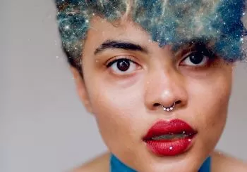 AAF: Estere - Into the Belly of Capricorn en Auckland