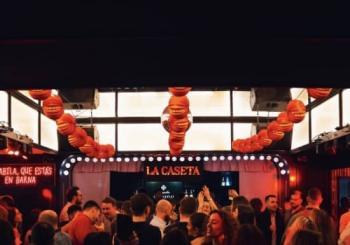 La Caseta: Tapeo andaluz, rumba en directo y tardeo Barcelona