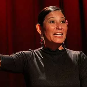Ángela Arboleda. De sirenas, músicos y otros seres alados