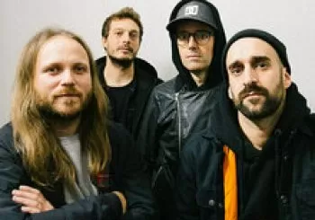 Concierto de Qverno + Viven · St Feliu de Guixols · Atzavara en Sant Feliu de Guixols