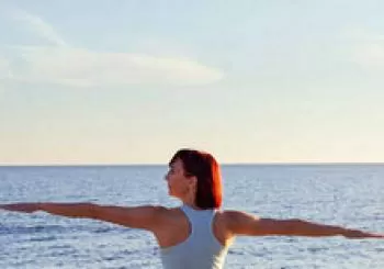 Sesión suave de yoga vinyasa en Málaga