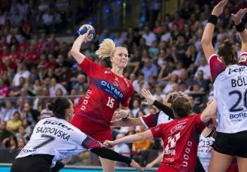 Olymp Final4 - Tag 1 - DHB-Pokalfinale der Frauen en Stuttgart