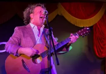 Glenn Tilbrook en Bury