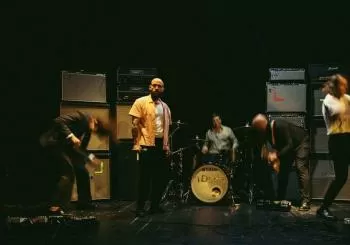 IDLES en Cardiff