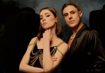 Confidence Man en Edinburgh