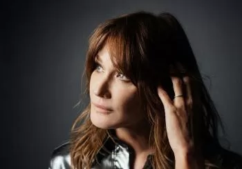 CARLA BRUNI en Bourges