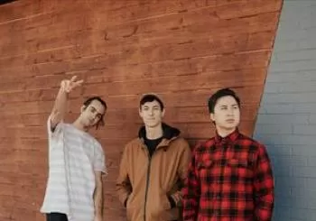 With Confidence en The Asylum 2