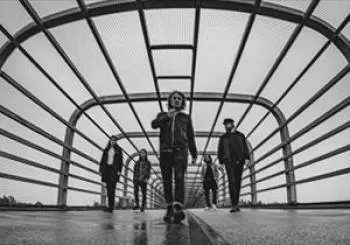 Dirty Laces en The Fiddler
