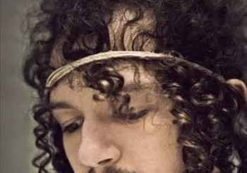 Darwin Deez 10Yearz en Rescue Rooms