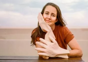Zoë Coombs Marr - Agony! Misery! en Melbourne