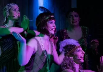 Tanz auf dem Vulkan - RevueTheater im Hof en Bremen