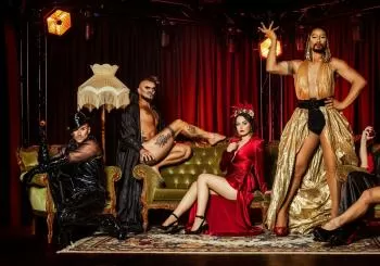Bite Club: Briefs & Sahara Beck en Brisbane
