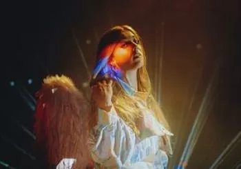 Becky Hill en Plymouth Pavilions