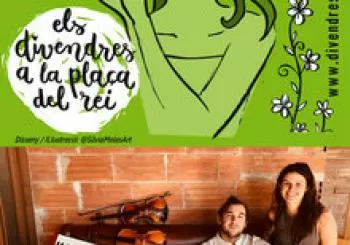 Aixopluc a la plaça del Rei en Barcelona