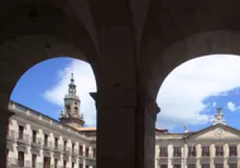 Visita guiada: El siglo de las luces en los albores de la Plaza Nueva en Vitoria-Gasteiz