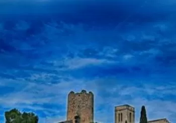 Projecció del mapping Viatge en el temps en Sant Pere de Ribes