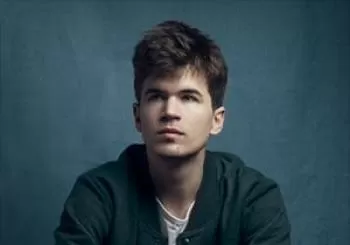Ivo Graham en The Glee Club