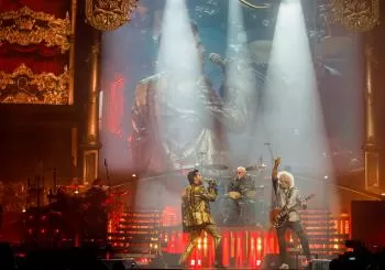 QUEEN ADAM LAMBERT en Paris
