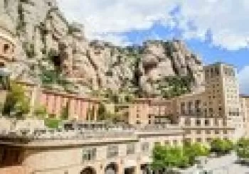 Vuelo en globo de Montserrat, visita al monasterio de grupos pequeños en Barcelona