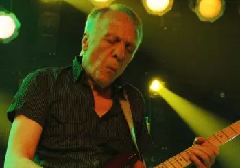 ROBIN TROWER en Savigny Le Temple Cedex