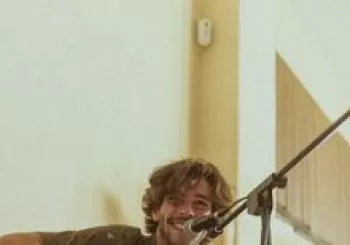 Sábados de Música en Vivo - Adeline en Barcelona