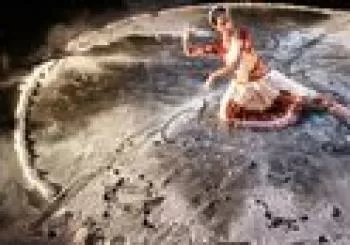 Sattvam - Lyakam - Théâtre du Rond Point Valréas - Danza clásica Hindú en Zaragoza