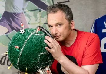 Hat schon Gelb! Zeiglers wunderbare Welt des Fußballs - LIVE en Syke