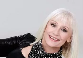 TRIBUT RAFFAELLA CARRA en MANRESA