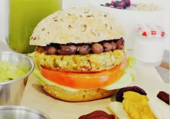 Just Good! Hamburguesa healthy con bebida en Sevilla