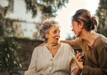 cuidado de adultos mayores en pamplona