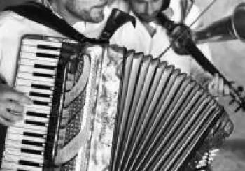Fetén Fetén con -Melodías de Ultramar- en Moralzarzal