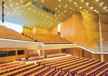 Sir John Eliot Gardiner dirigiert en Wolfsburg