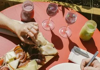 Brunch de Violetas & DJ en Planta Z, la terraza más cool de Madrid