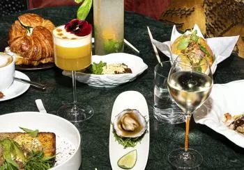 Brunch asiático con cóctel en Baan restaurante en Madrid