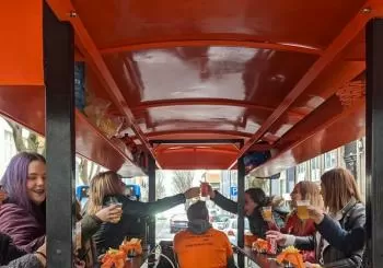 Party Bike: explora a cidade a pedalar com bebidas ilimitadas en Porto