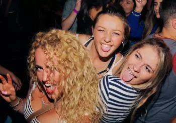 Conhece pessoas do mundo inteiro no Lisbon Pub Crawl!