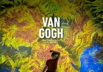 Yoga at Van Gogh: The Immersive Experience en Miami