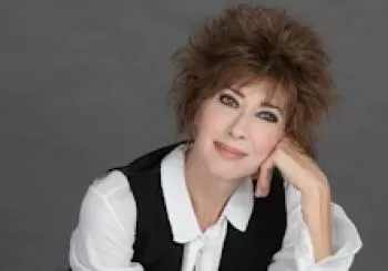 Veronica Pivetti - Stanno sparando sulla nostra canzone en VENARIA REALE