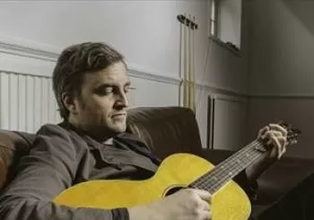 James Walsh en the strines nightingale