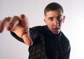 Mustbejohn en The Bodega