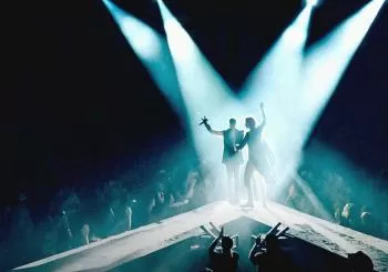 FOR KING + COUNTRY What Are We Waiting For? The Tour | Part II en Columbia